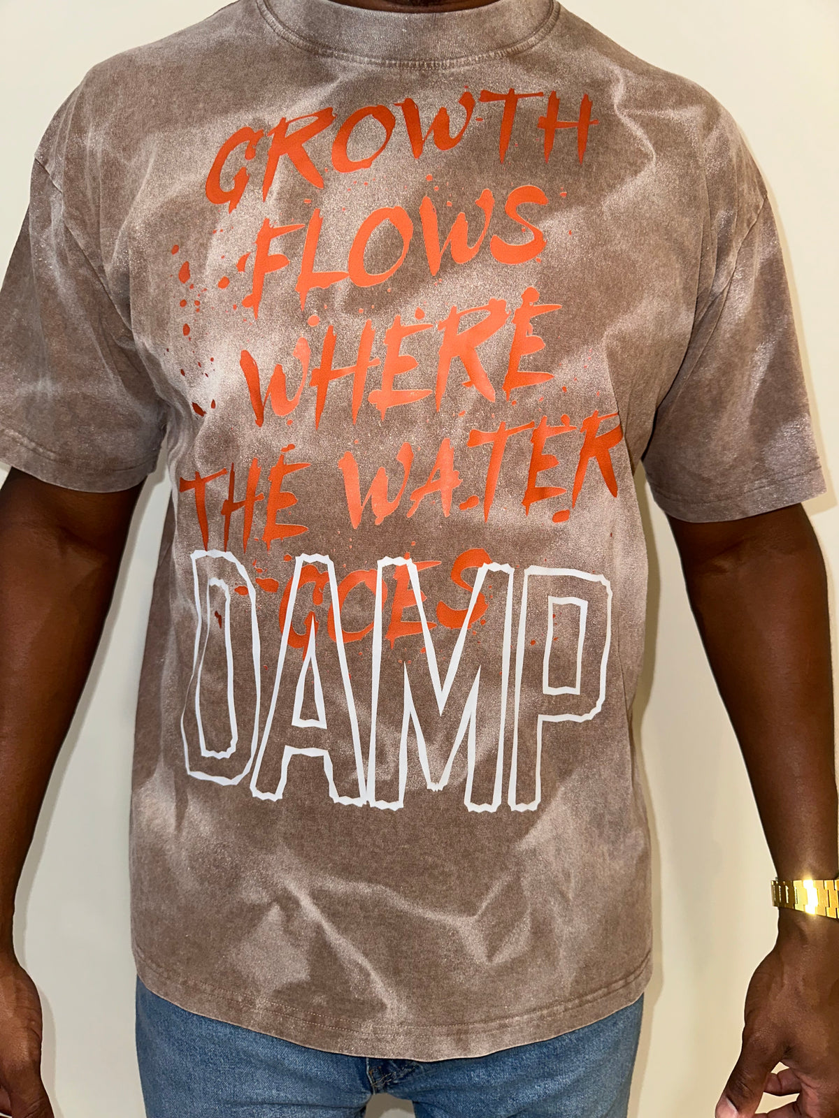 BROWN DAMP GROWTH FLOWS MEN T SHIRT