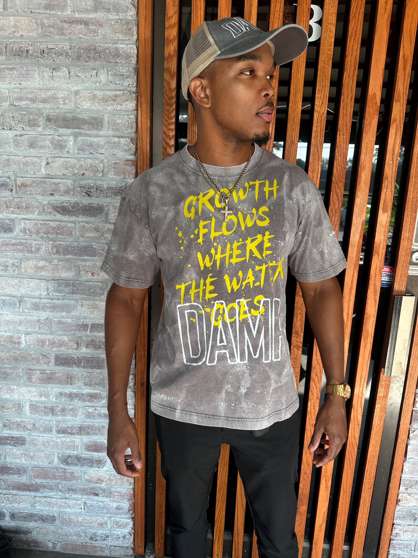 THE GRAY DAMP GROWTH FLOWS MENS’ T SHIRT