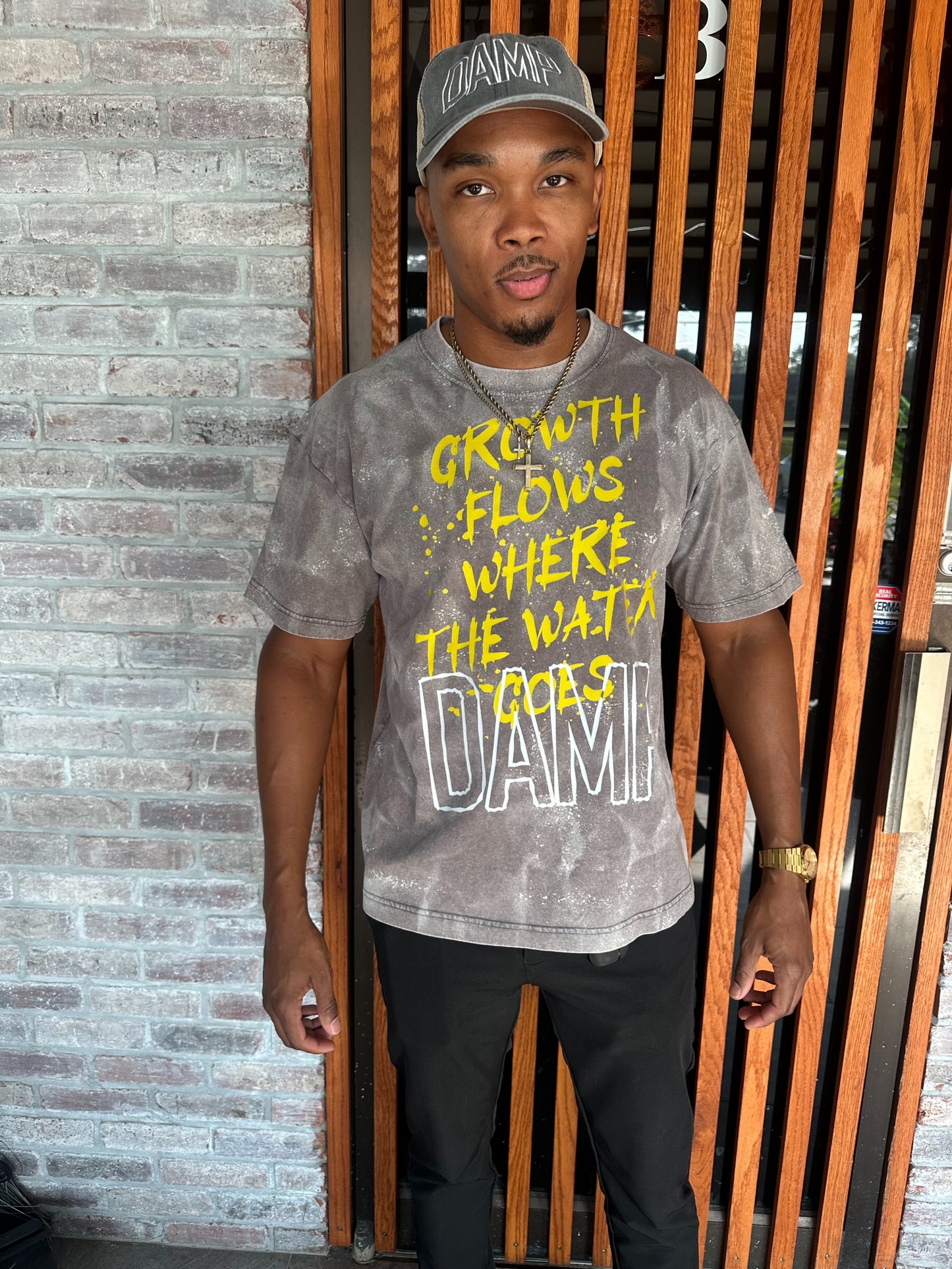 THE GRAY DAMP GROWTH FLOWS MENS’ T SHIRT