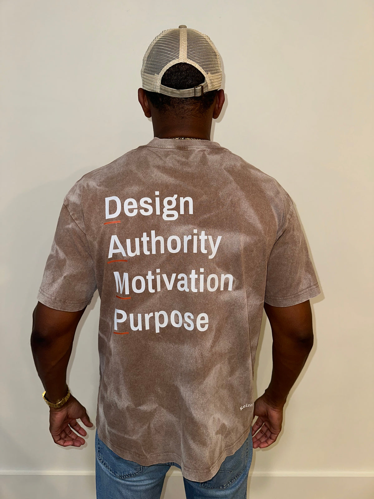 BROWN DAMP GROWTH FLOWS MEN T SHIRT