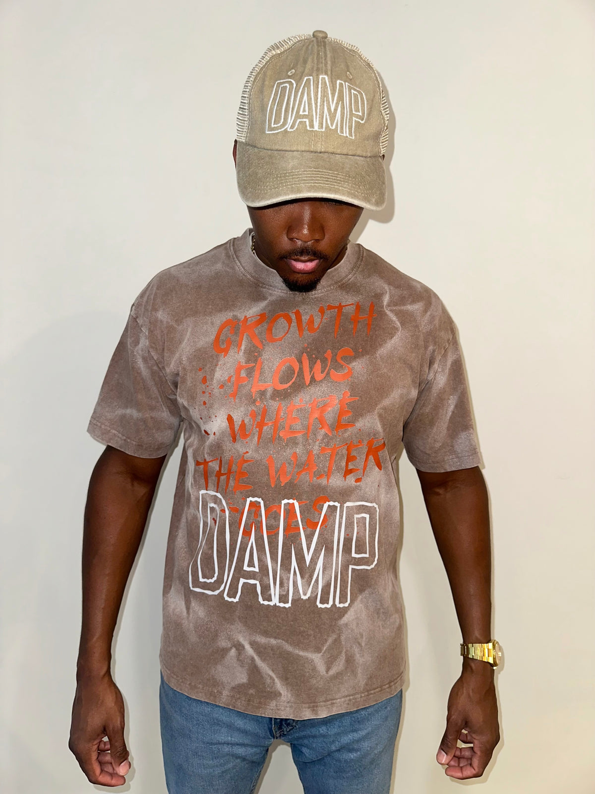 BROWN DAMP GROWTH FLOWS MEN T SHIRT