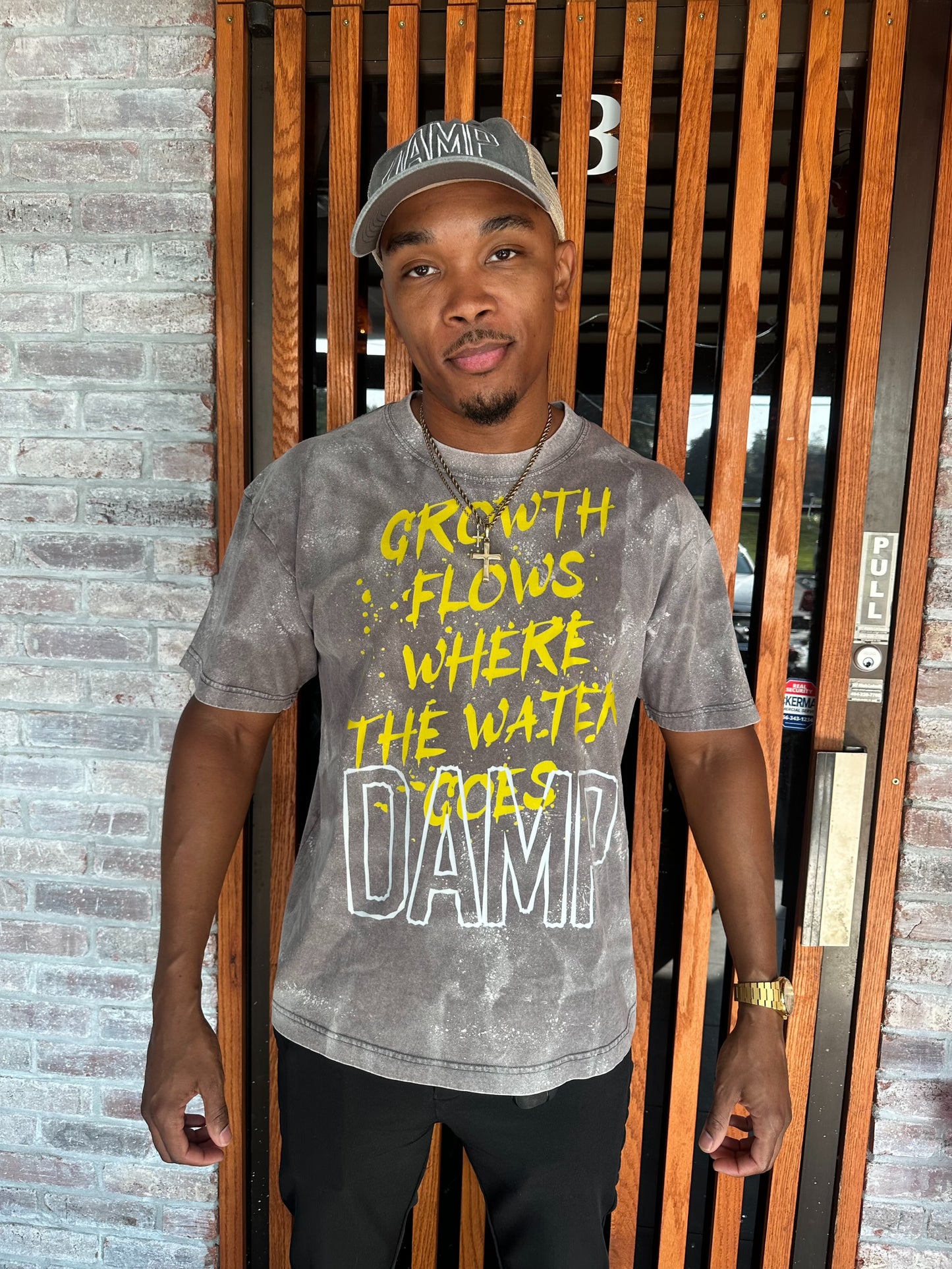 THE GRAY DAMP GROWTH FLOWS MENS’ T SHIRT